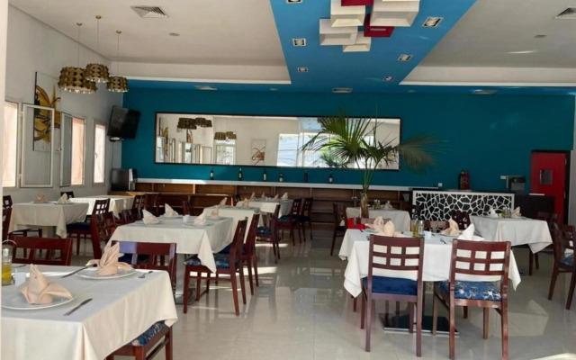 Relax Hotel Kenitra