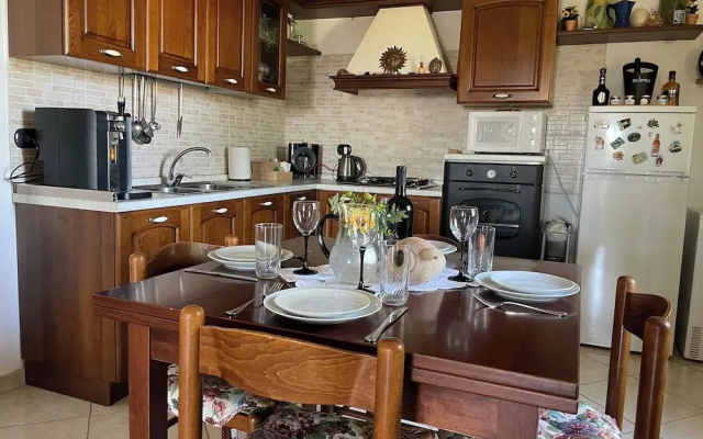Villa-sleeps4-parking-garden-barbecue