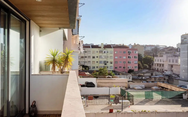 Elegant Flat in Benfica
