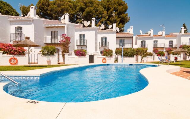Los Pinos 23 Villas Casasol