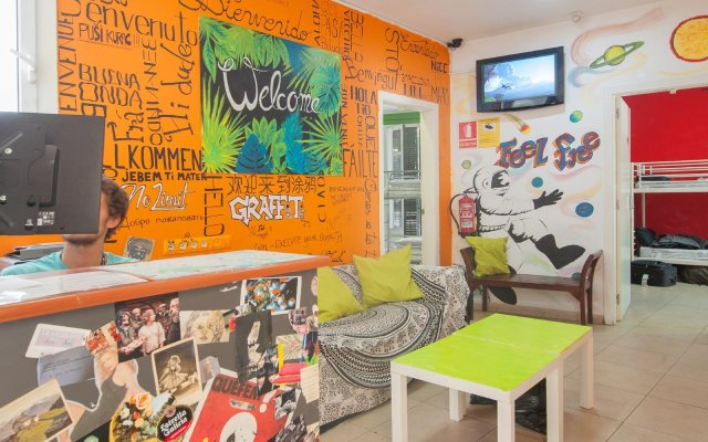 Graffiti Hostel