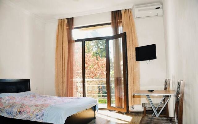 Sunny Coast Hotel
