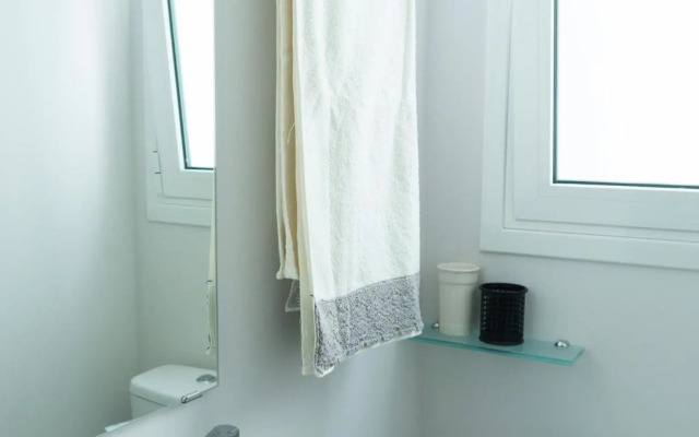 Small & cosy with Acropolis & Lycabettus view