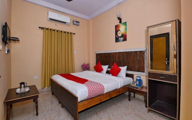 Hotel Aanvi Palace