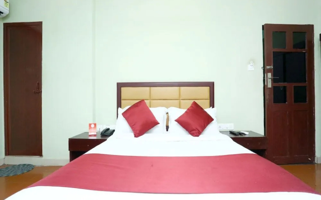 OYO 15190 Select Residency