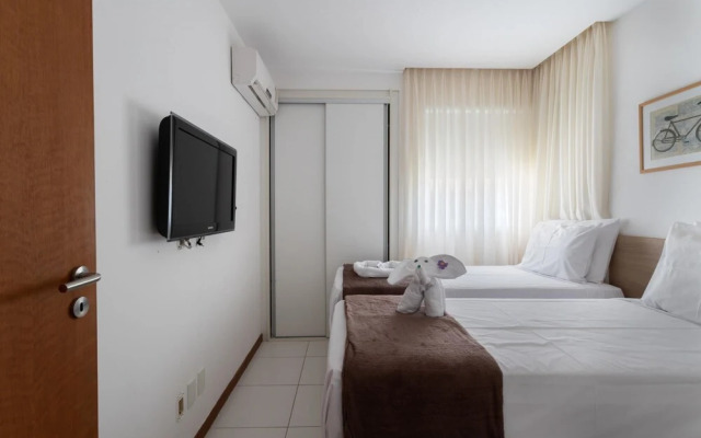 Apartamento Lindo em Condom nio com Piscina