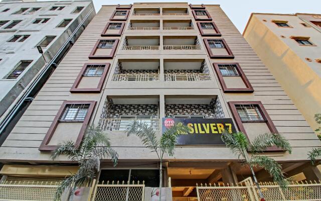 OYO Flagship 83546 Silver7 Homes