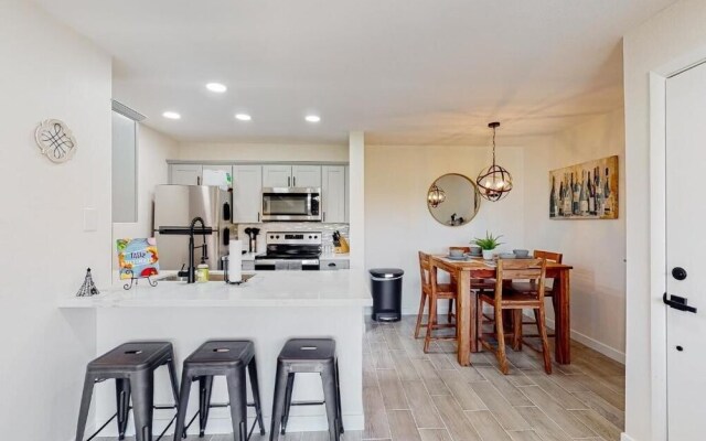 Villa Sunrise 1 Bedroom Condo by RedAwning