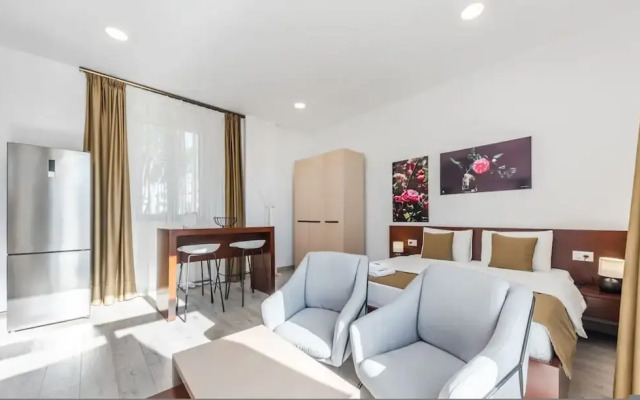 Studio With Amazing Balcony - Kamelia