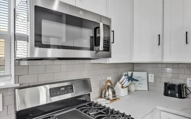 Newly Remodeled Home Minutes From Cruise Terminal