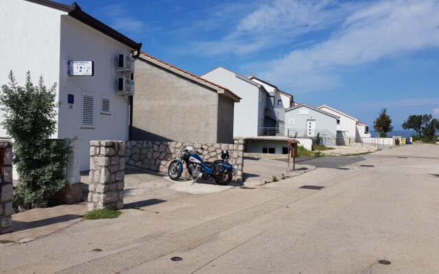 Apartment Mato With 1 Bedroom