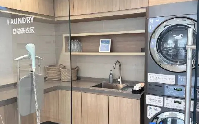 HanTing Premium Hotel (Xi'an Xibu Avenue Zaozitai Road)