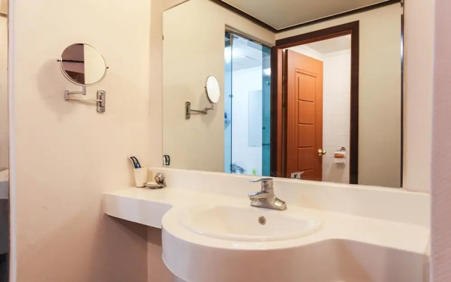 Yangyang Sunrise Hotel