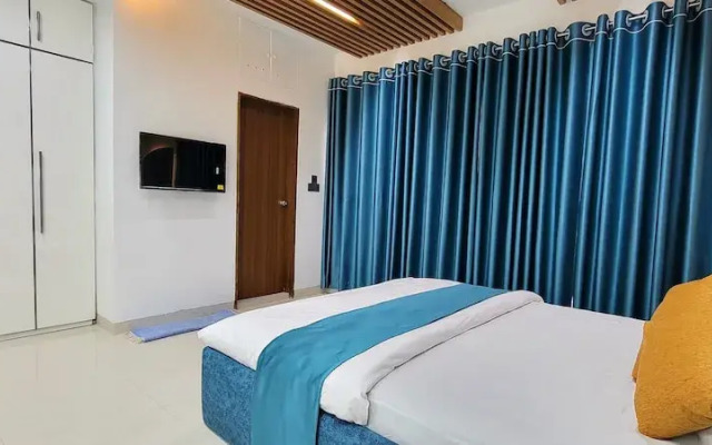 Luxurious 3-bhk Highly Secured & Close to Airport