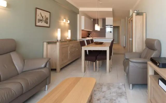 Apartment With Marina View