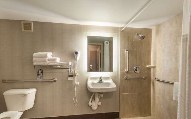 Holiday Inn Cleveland Strongsville Arpt