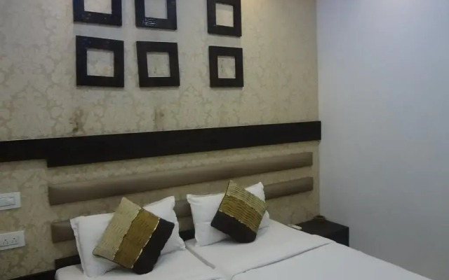 Room Maangta 136 - CST