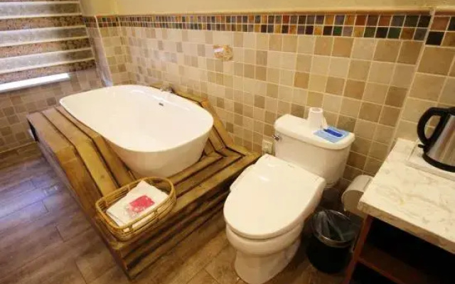 Aiju Hotel (Gaizhou Central Hospital)