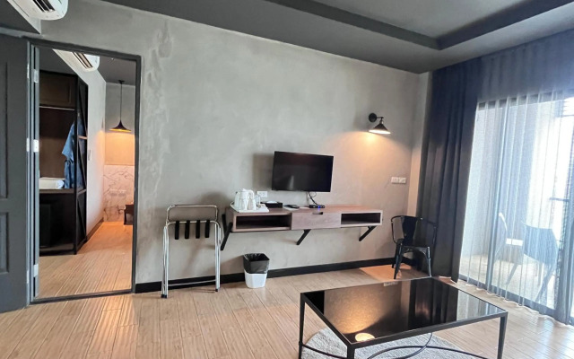 Chiangkhong Teak Garden Riverfront Onsen Hotel