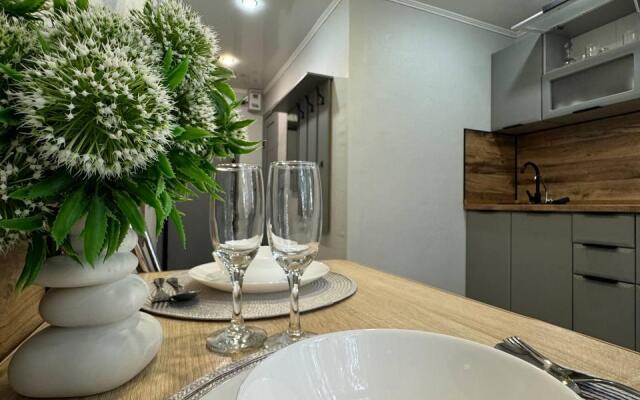 Bragin HILL (Брагин Хилл) на улице Маршала Жукова 40