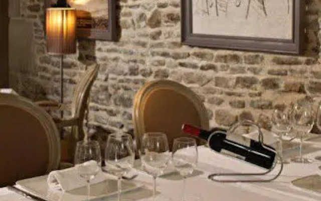 Chateau La Caniere