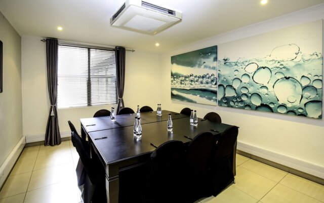 Urban Hip Hotels - The Nicol