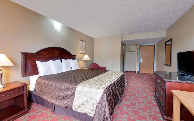 Travelodge by Wyndham Grand Forks