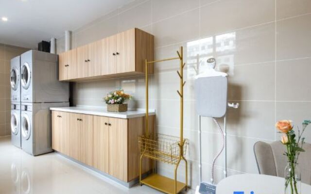 Starway Hotel (Tongliao Mingren Avenue)