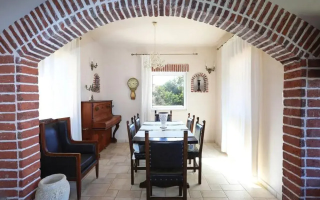 Myrsini Villa by LeaderStay