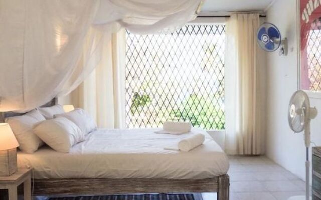 Baobab Beach House Bed and Breakfast