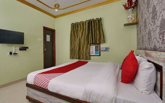 OYO 13588 Mahaveer International