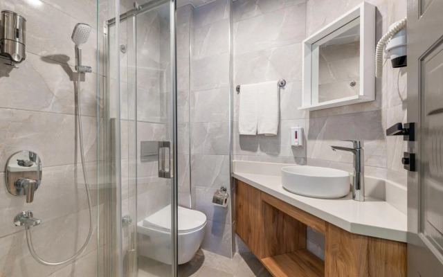 Echinus Lara Hotel
