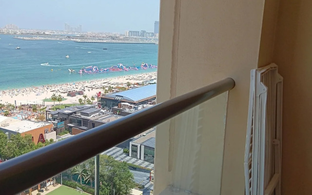 Remarkable 2-bed Apartment in Dubai