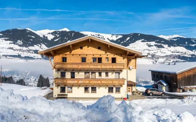 Spacious Apartment in Mittersill With Balcony