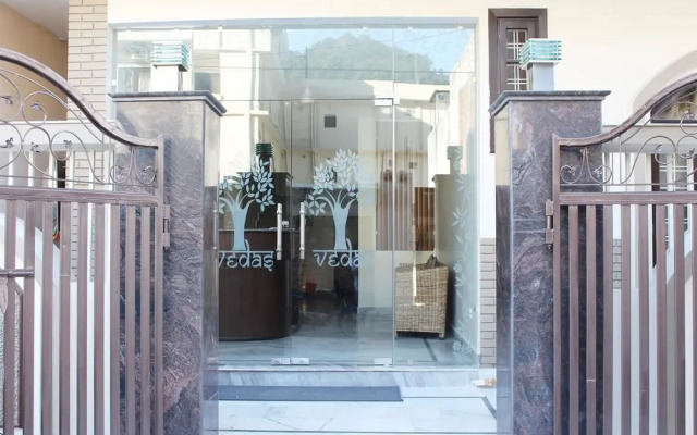 OYO 2749 Hotel Vedas