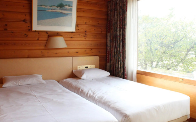 Okubiwako Makino Grand Park Hotel