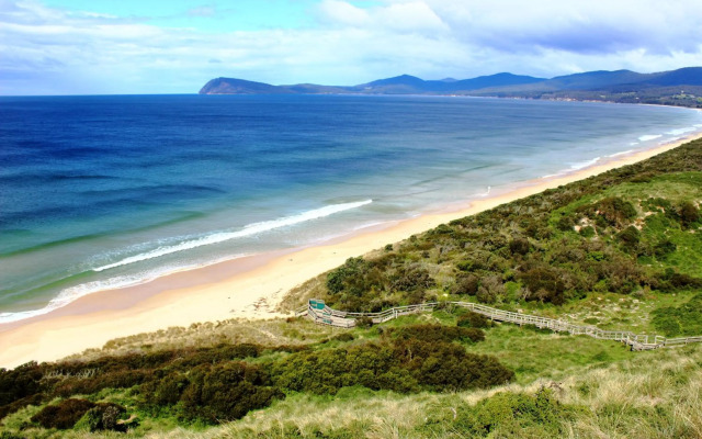 Absolute Oceanfront Bruny Island Secrets Retreat