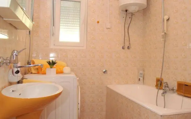 Apartment Tinel