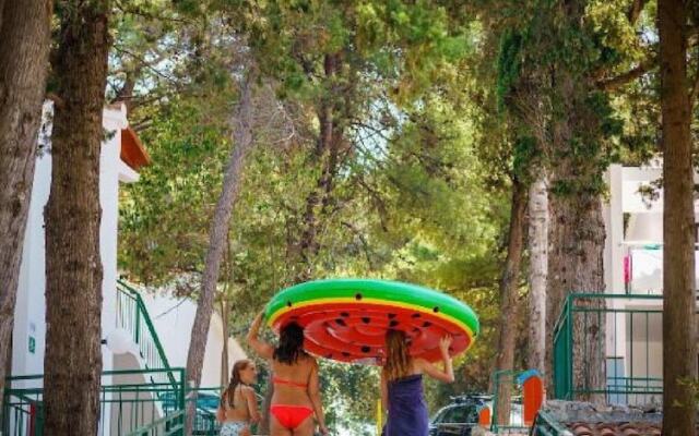 Lumbarda Resort Apartments
