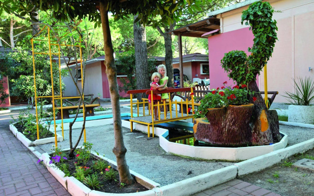 Village Camping Joker