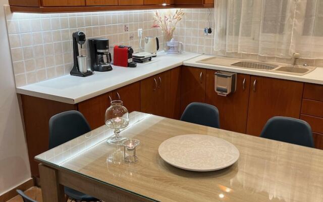 Cozy 2 Bedroom Apartment in Spilia
