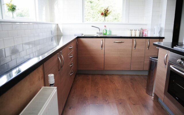 Glasgow Road Apartment
