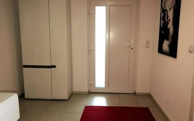 Ferienwohnung mit Sauna und schönem Garten