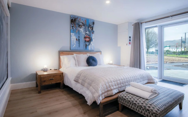 The Sleeping Giant - Pen Y Cae Inn