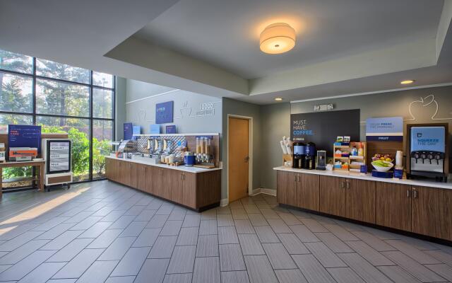 Holiday Inn Express & Suites Raleigh North - Wake Forest, an IHG Hotel