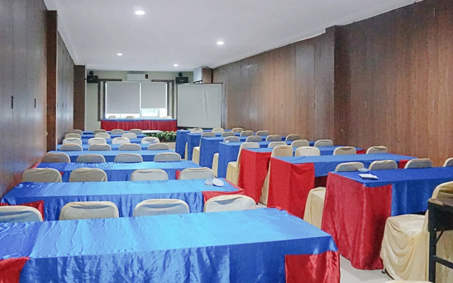 OYO 308 Grand Pacifik Hotel