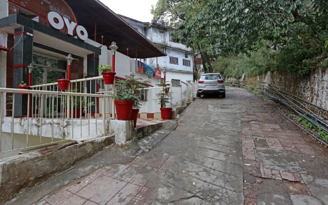 OYO 8637 Shivam Hotel