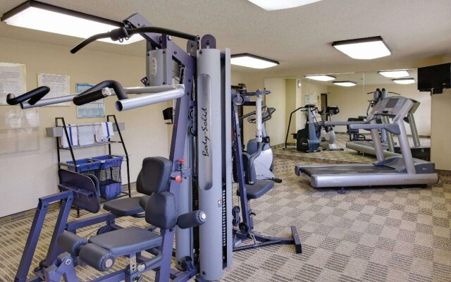 La Quinta inn & Suites Armonk Westchester County Airport