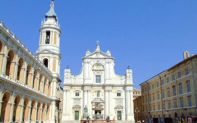 Apartment With 4 Bedrooms in Recanati, With Wonderful Mountain View, E