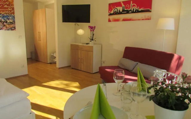 AMENITY-Garden-Apartments